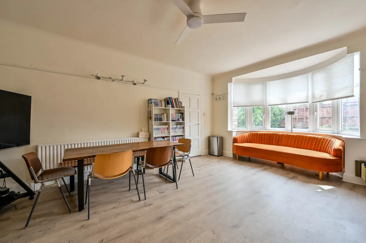 8 Savile Close, New Malden, photo 11