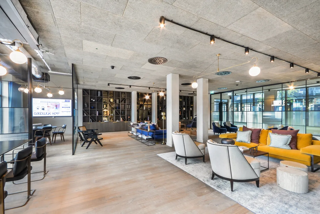 Goodluck Hope Walk, Orchard Place, Poplar, London, E14, photo 16