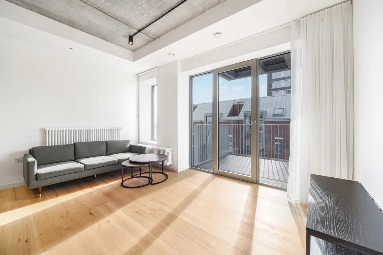 Goodluck Hope Walk, Orchard Place, Poplar, London, E14, photo 4