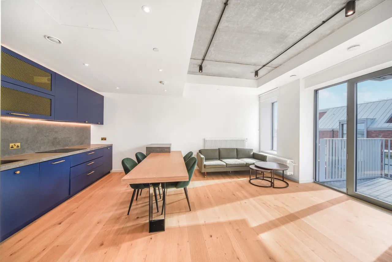 2 bed flat for sale — Goodluck Hope Walk, Orchard Place, Poplar, London, E14