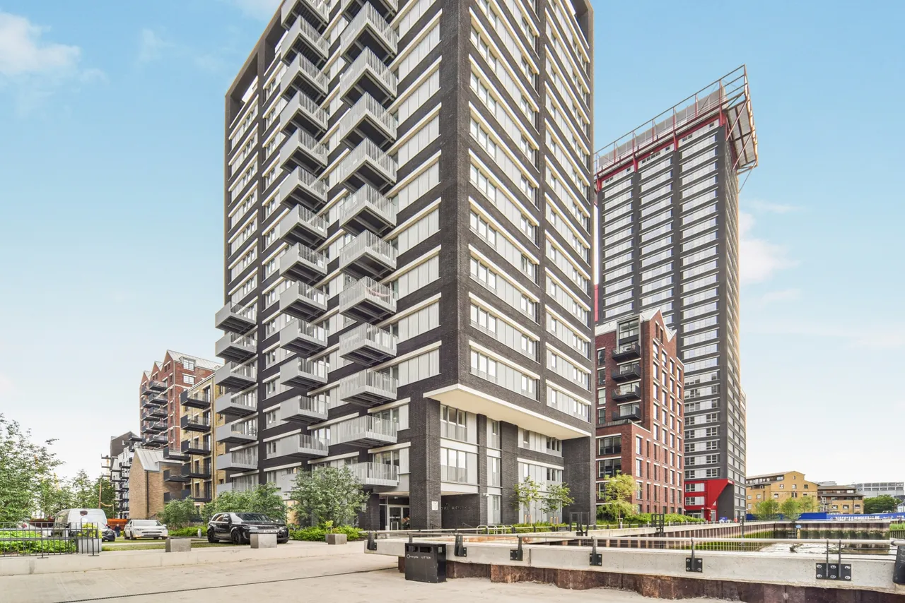 Goodluck Hope Walk, Orchard Place, Poplar, London, E14, photo 15