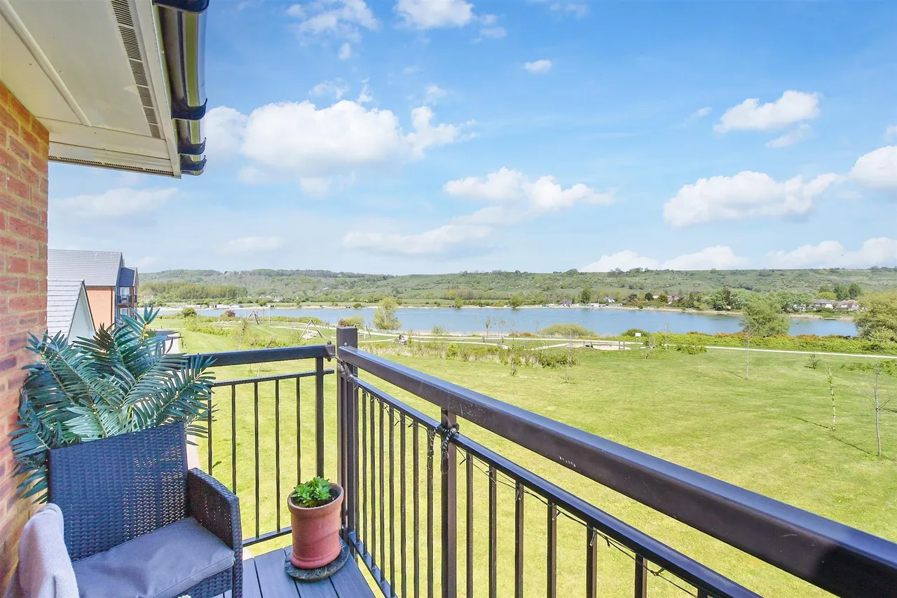 2 bed flat for sale, Maycock Place, Hythe, CT21