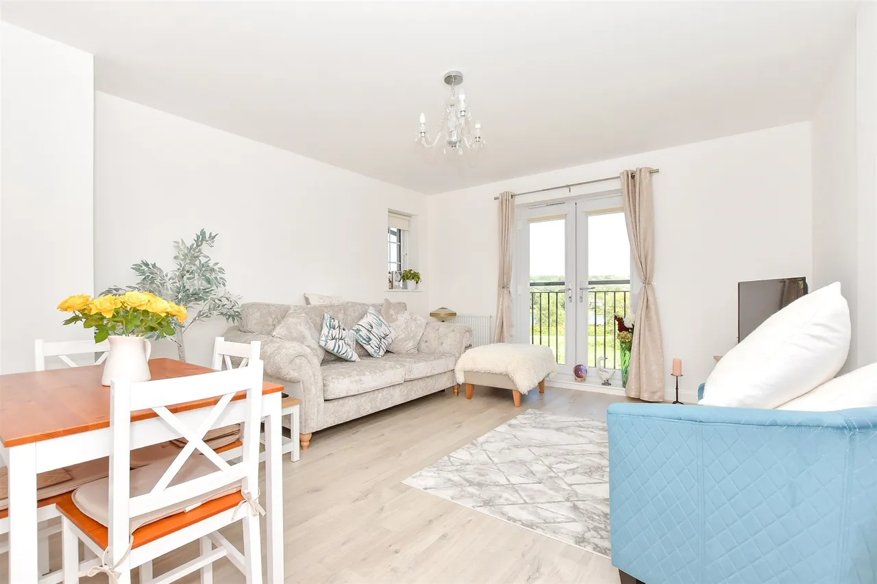 Maycock Place, Hythe, CT21, photo 4