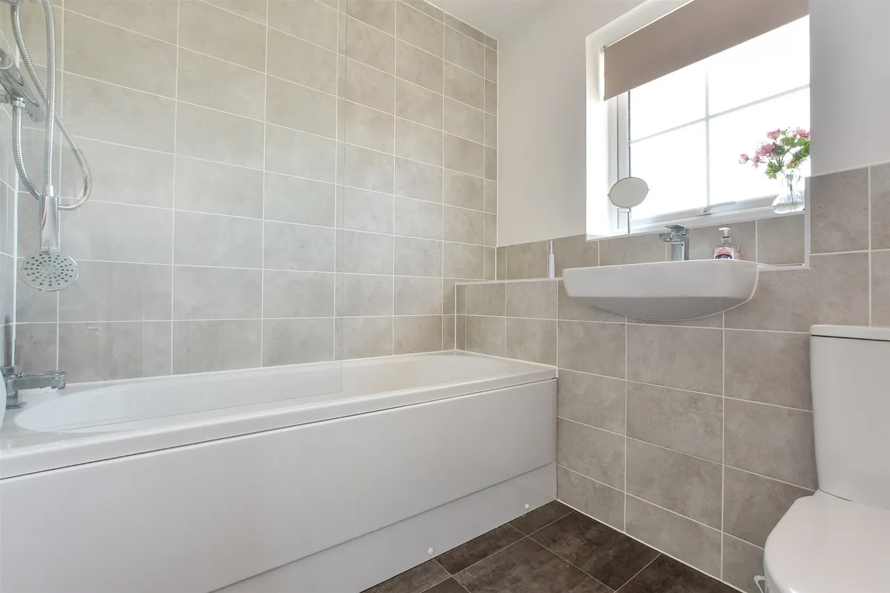 Maycock Place, Hythe, CT21, photo 8