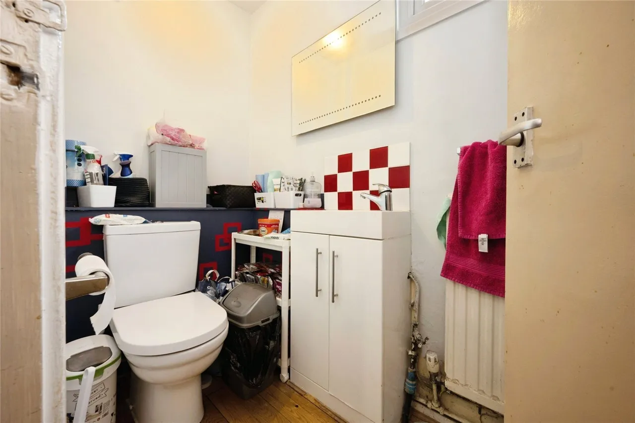 Butterworth Path, Luton, Bedfordshire, LU2, photo 8