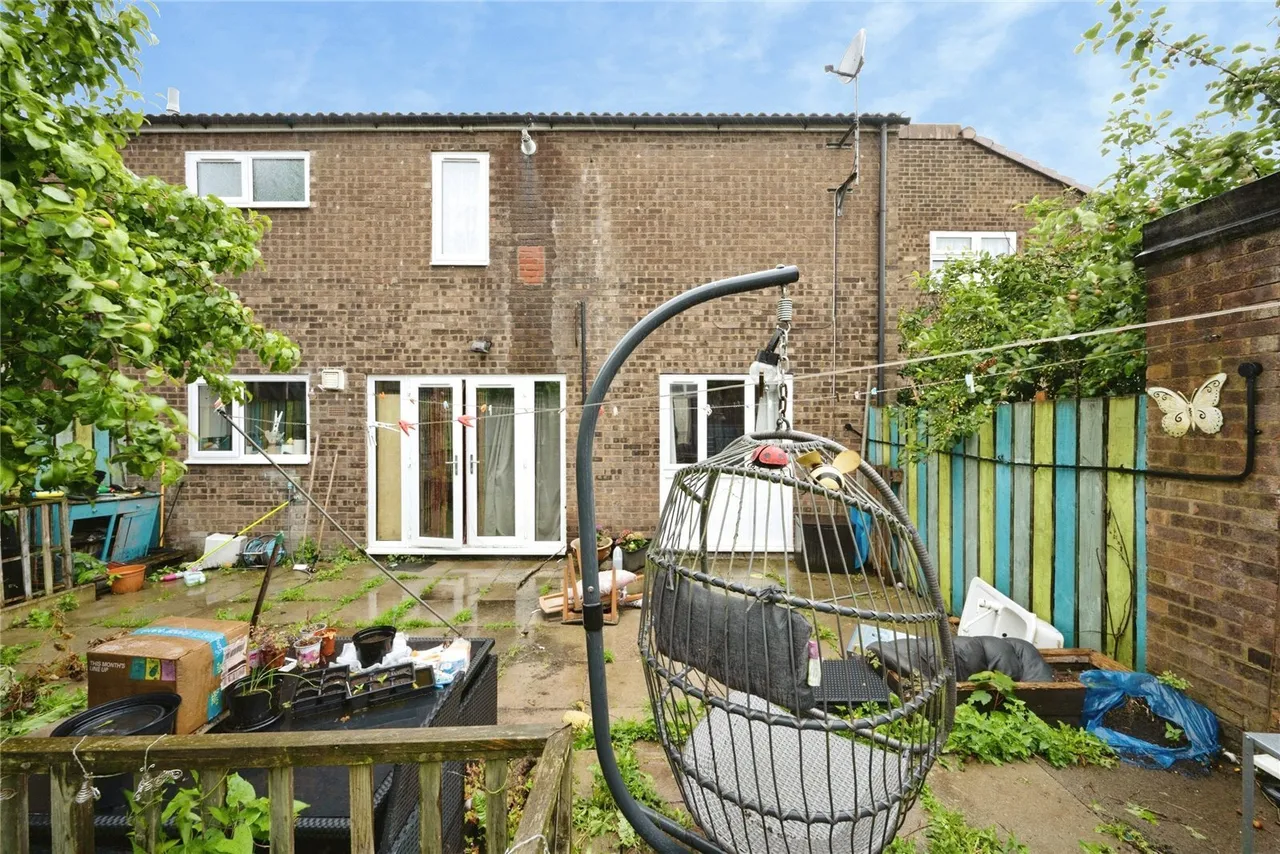 Butterworth Path, Luton, Bedfordshire, LU2, photo 15
