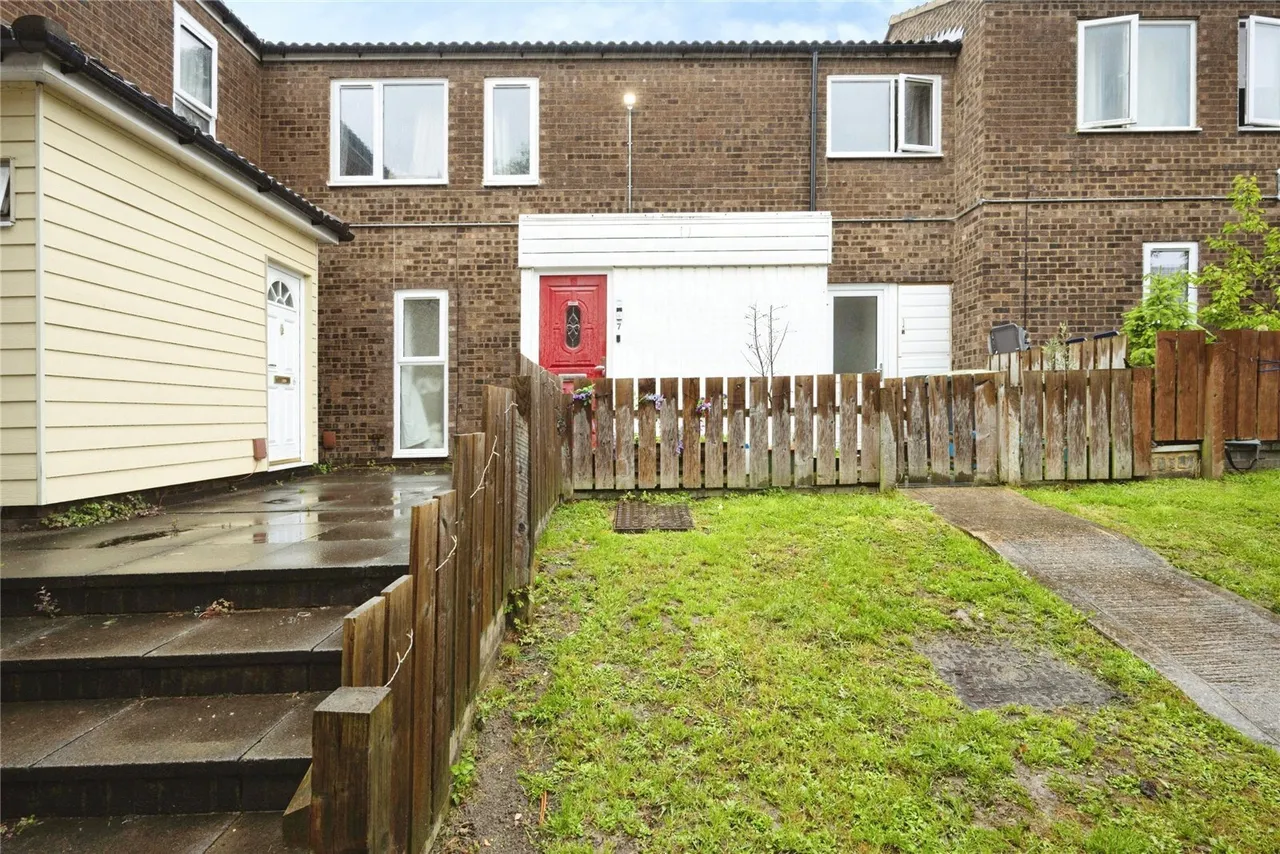 3 bed house for sale — Butterworth Path, Luton, Bedfordshire, LU2