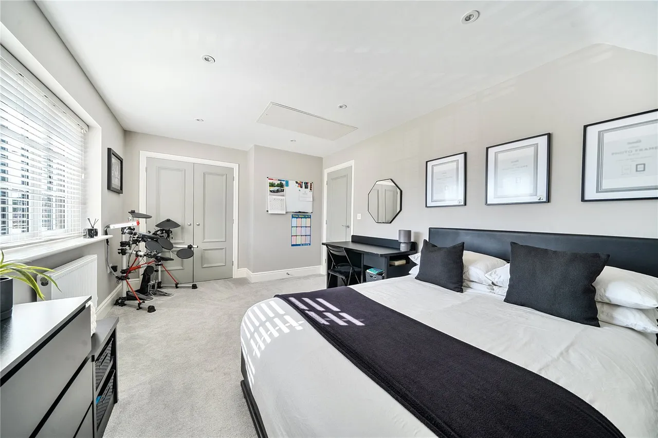 Heather Ridge Close, Ashley Heath, Ringwood, Dorset, BH24 2NL, photo 12
