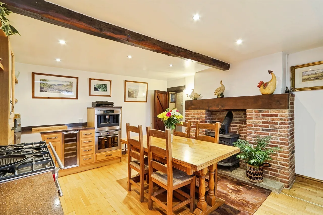 Hey Top, Oldfield, Keighley, photo 5