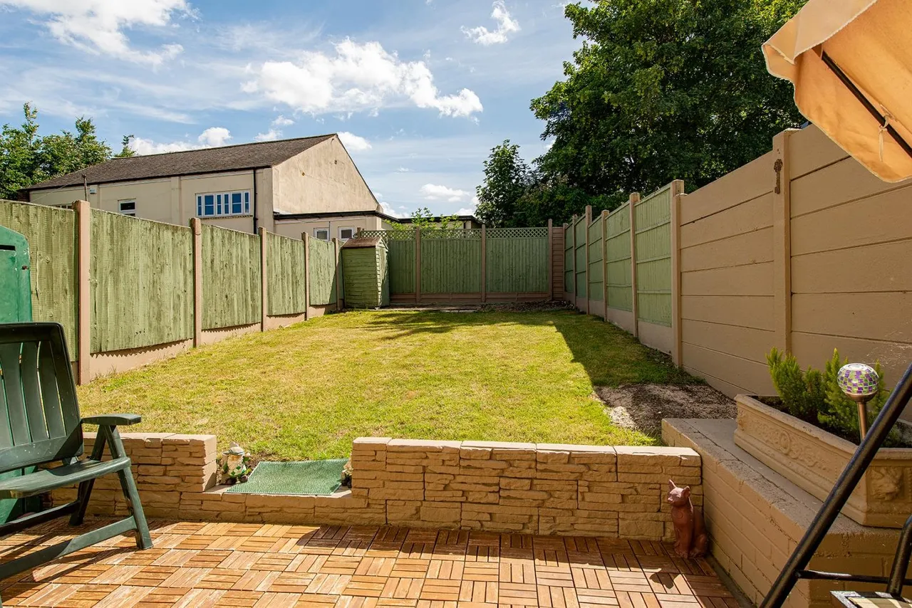 Dickens Road, Gravesend, Kent DA12 2JY, photo 6