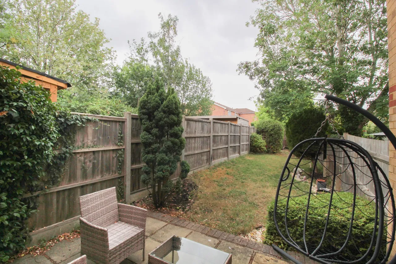 Gondreville Gardens, Church Crookham, Fleet, GU52 6US, photo 11