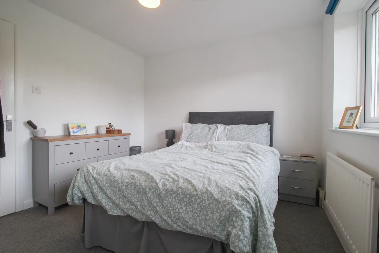 Gondreville Gardens, Church Crookham, Fleet, GU52 6US, photo 6