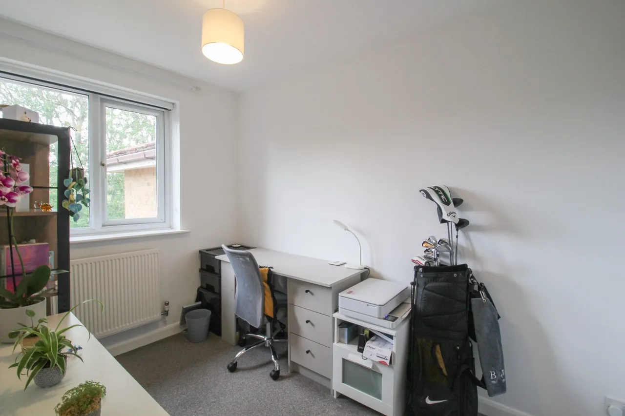 Gondreville Gardens, Church Crookham, Fleet, GU52 6US, photo 9