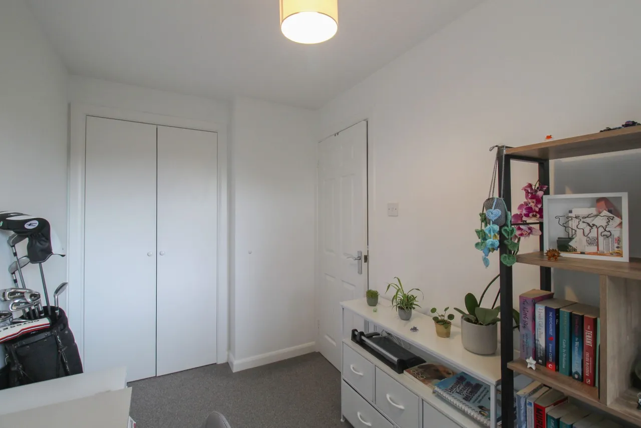 Gondreville Gardens, Church Crookham, Fleet, GU52 6US, photo 10