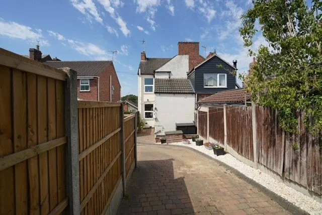 Mansfield Road, Selston, NG16, photo 17