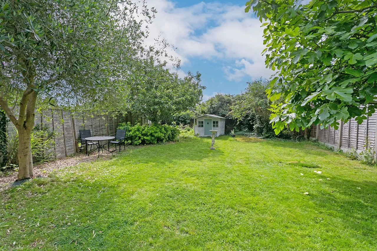St. Marks Crescent, Maidenhead, Berkshire, photo 2