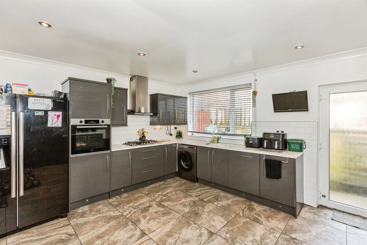 Carmarthen Road, Swansea, SA5, photo 2