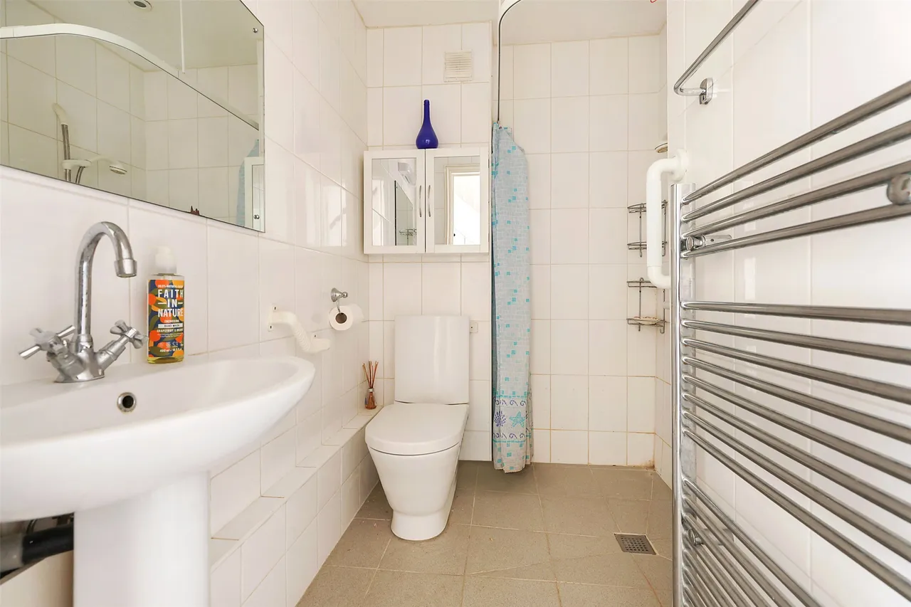 Glebe Road, Dorking, RH4, photo 12