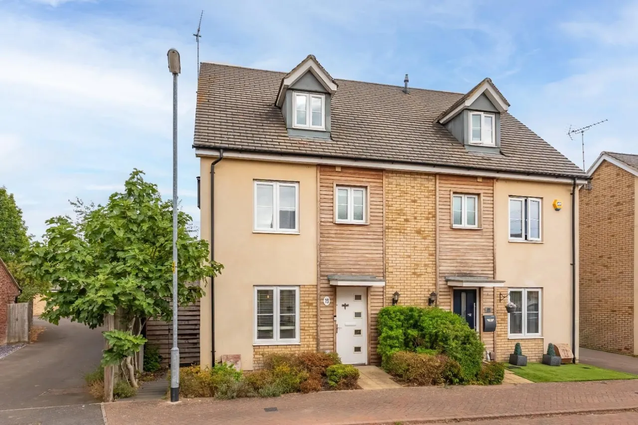 4 bed house for sale — Grebe Drive, Leighton Buzzard