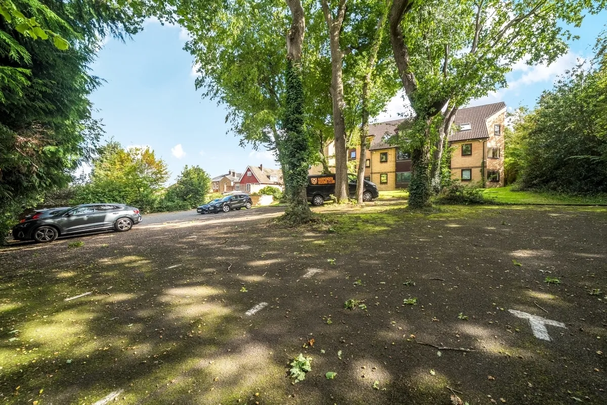 Clarendon Road, AL5, photo 20