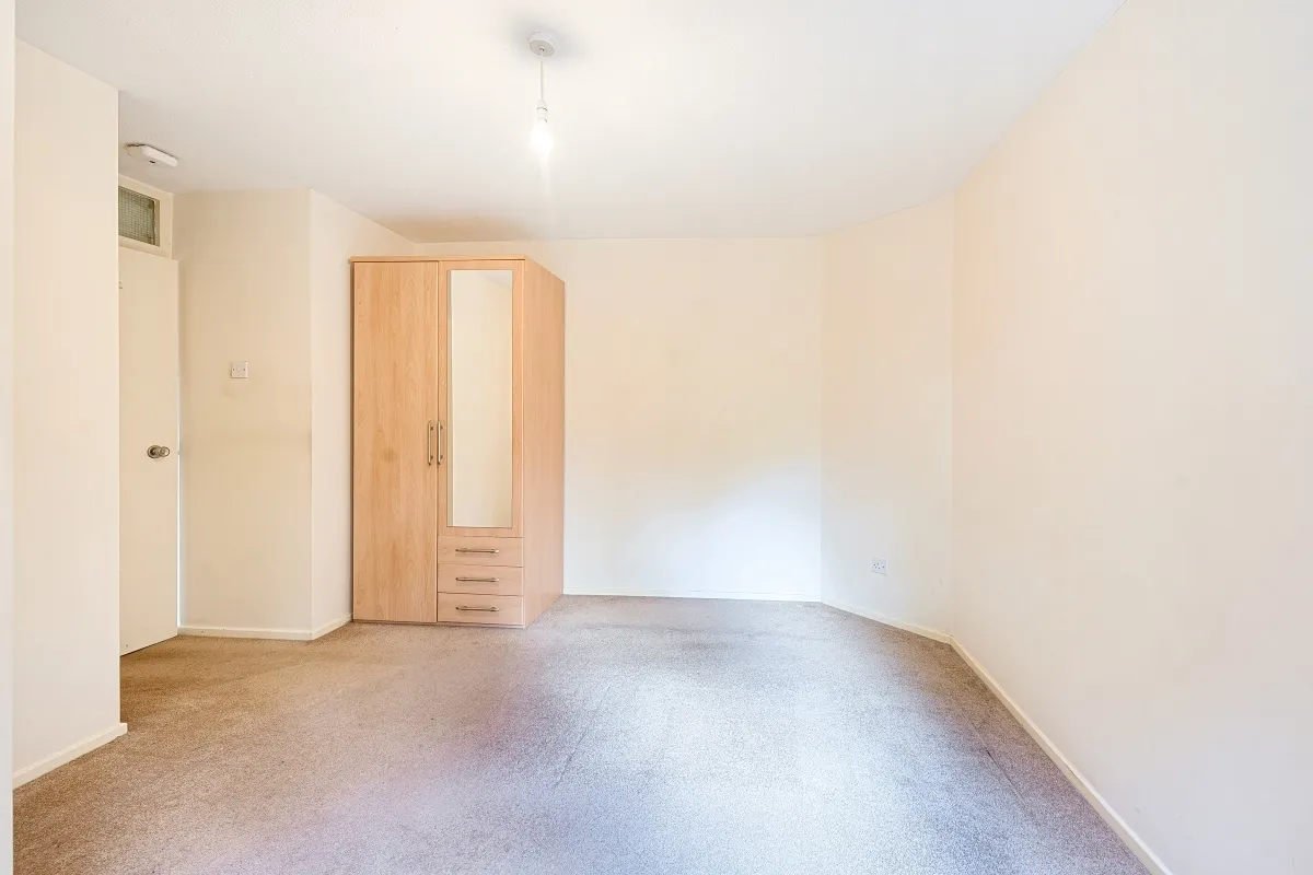 Clarendon Road, AL5, photo 6