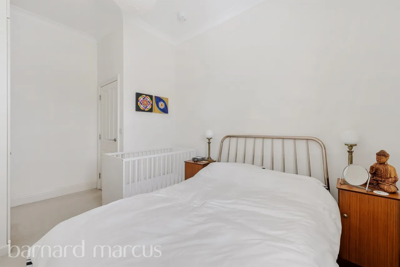 High Street, Dorking, photo 6