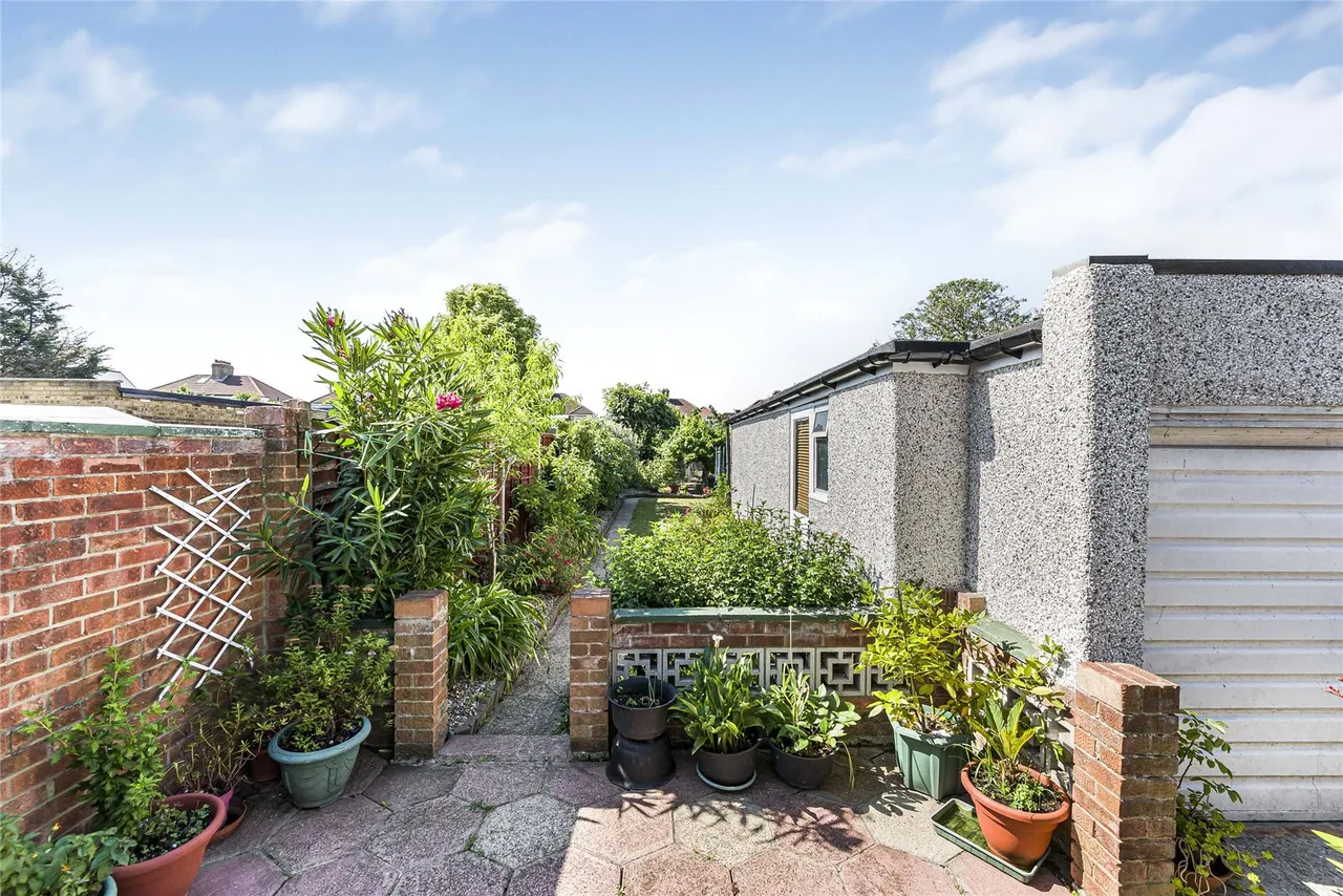 Elsa Road, Welling, DA16, photo 9