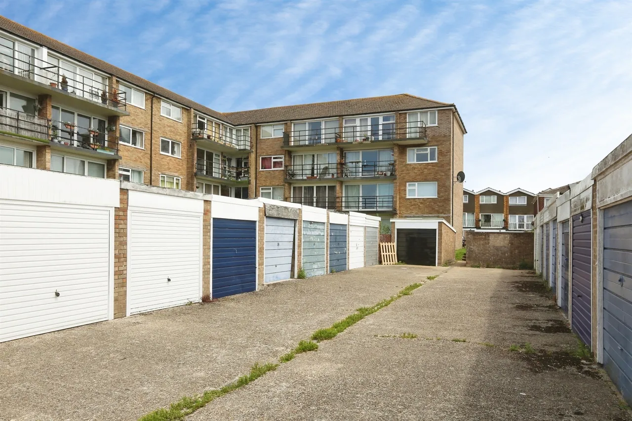 Gale Moor Avenue, Gosport, photo 7