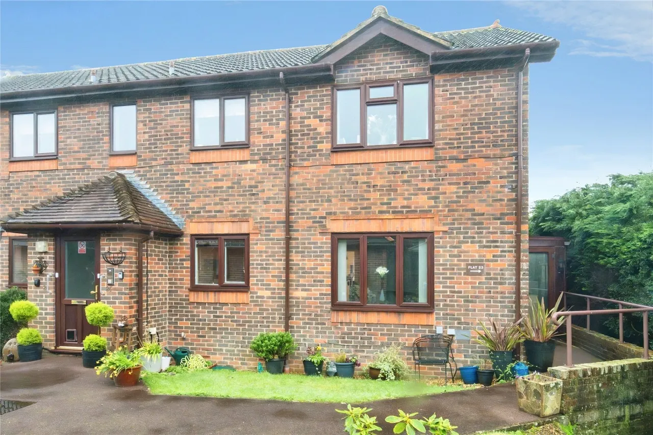 Alexandra Road, Heathfield, TN21, photo 18