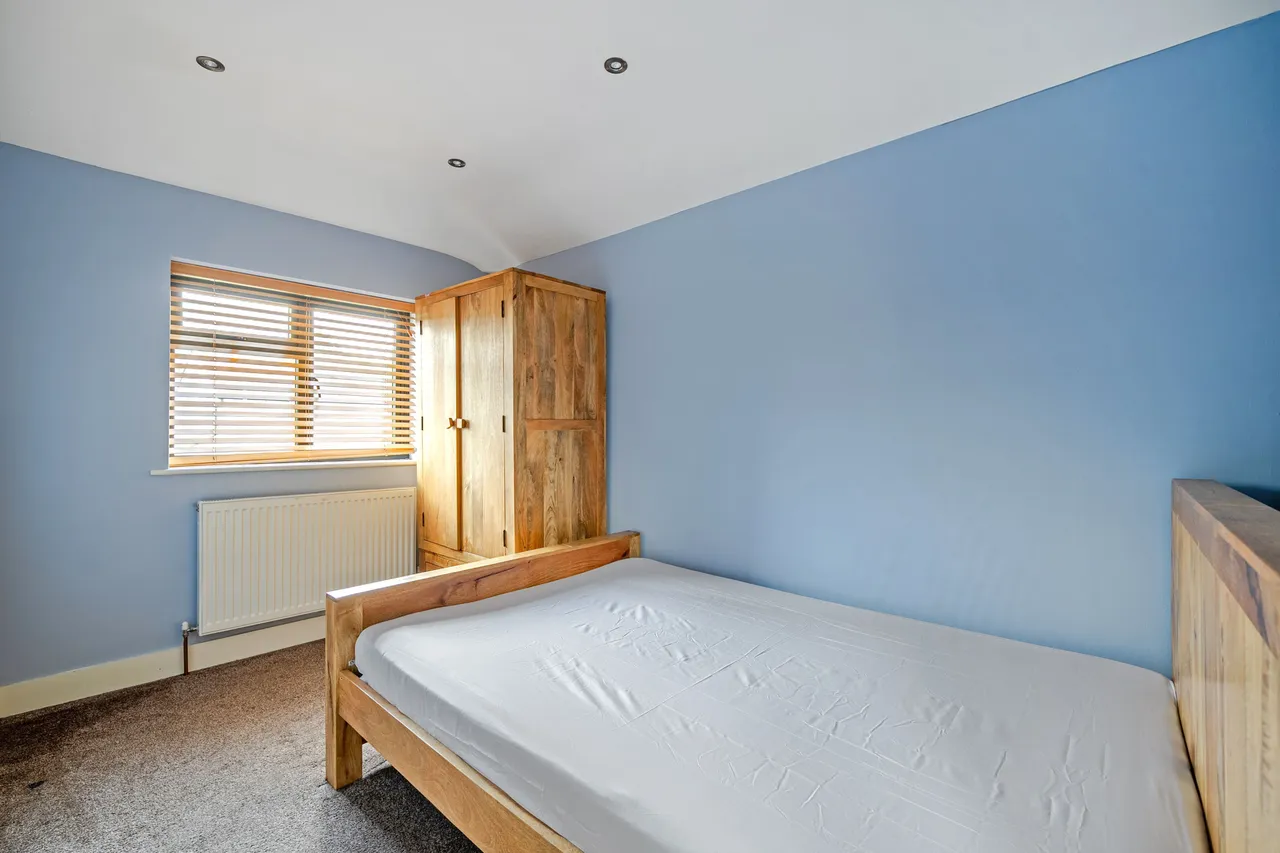 Bourneside Road, Addlestone, KT15, photo 11