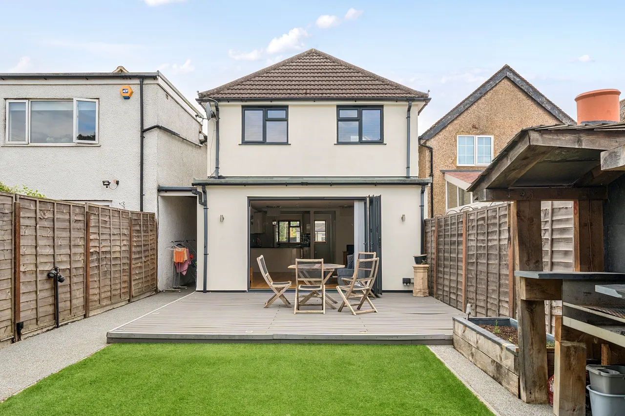 Bourneside Road, Addlestone, KT15, photo 15