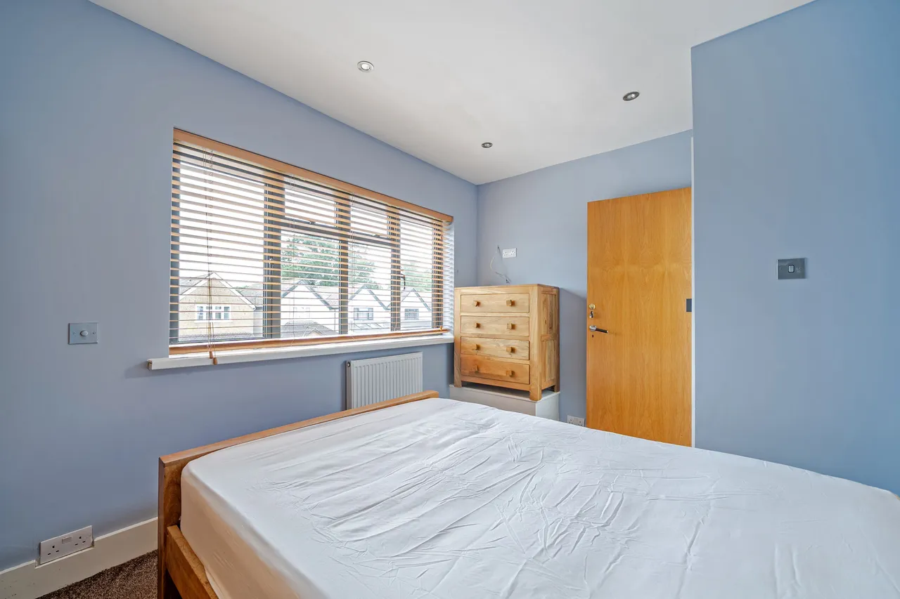 Bourneside Road, Addlestone, KT15, photo 12