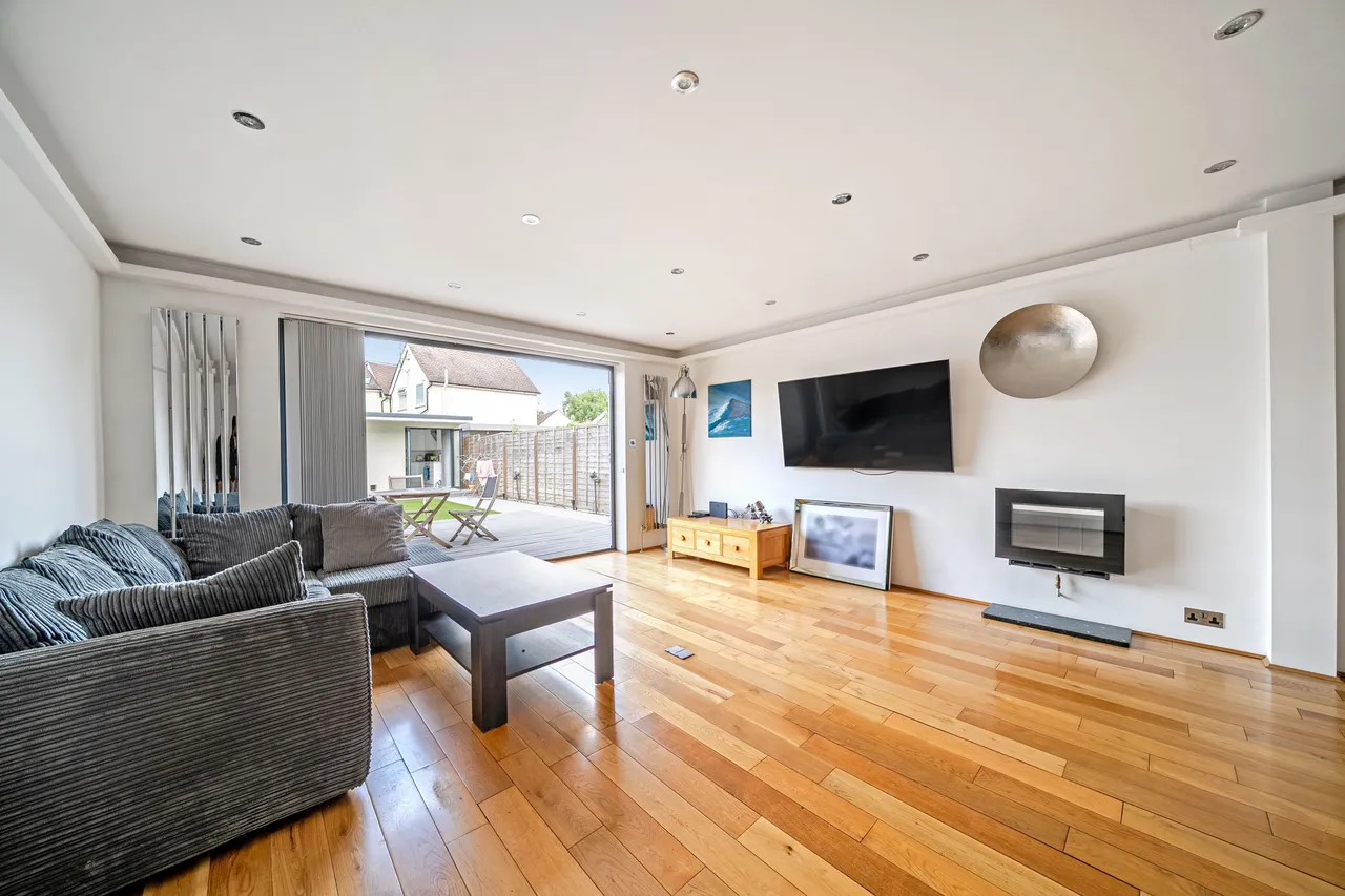 Bourneside Road, Addlestone, KT15, photo 5