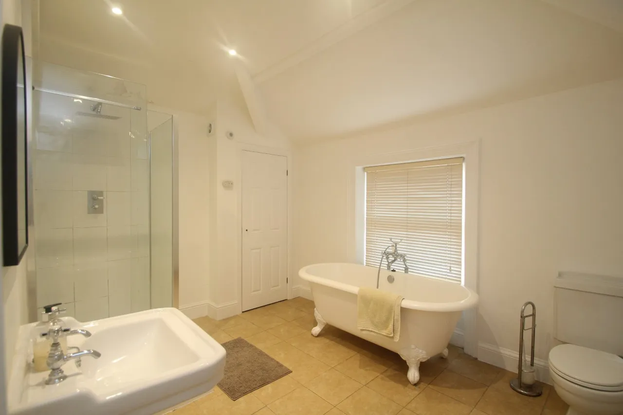 East Parade, Harrogate, HG1, photo 4