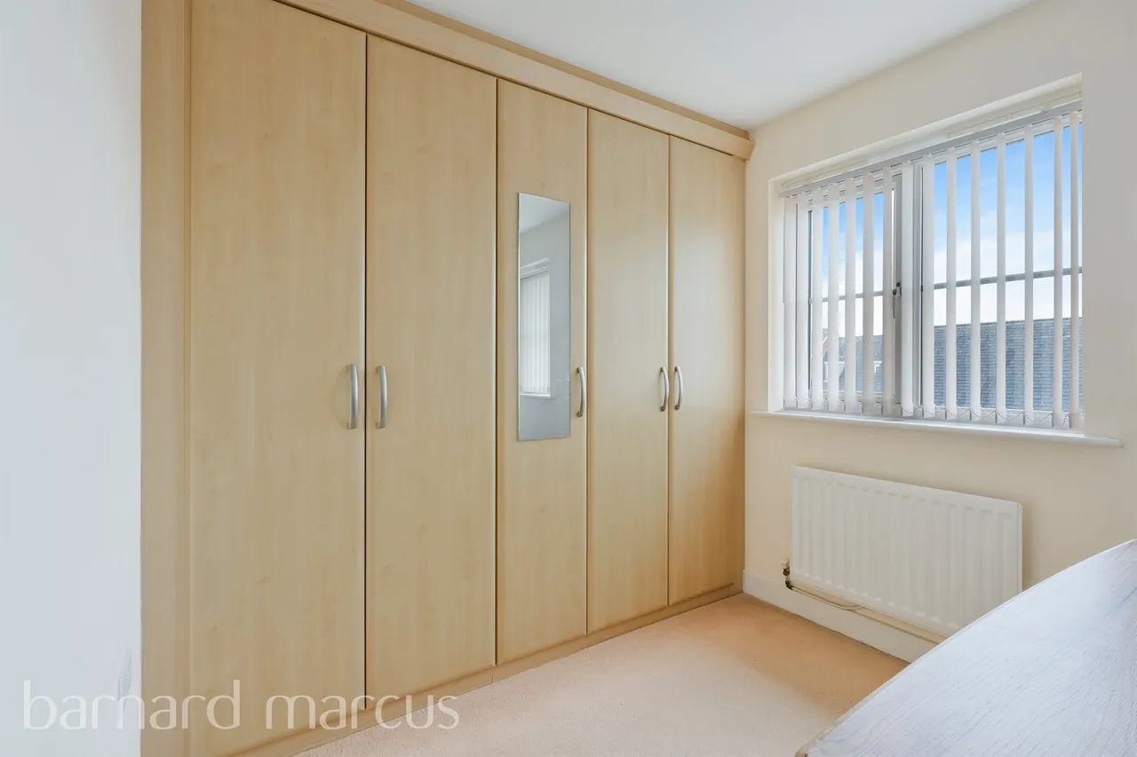 St. Annes Drive North, Redhill, RH1, photo 7