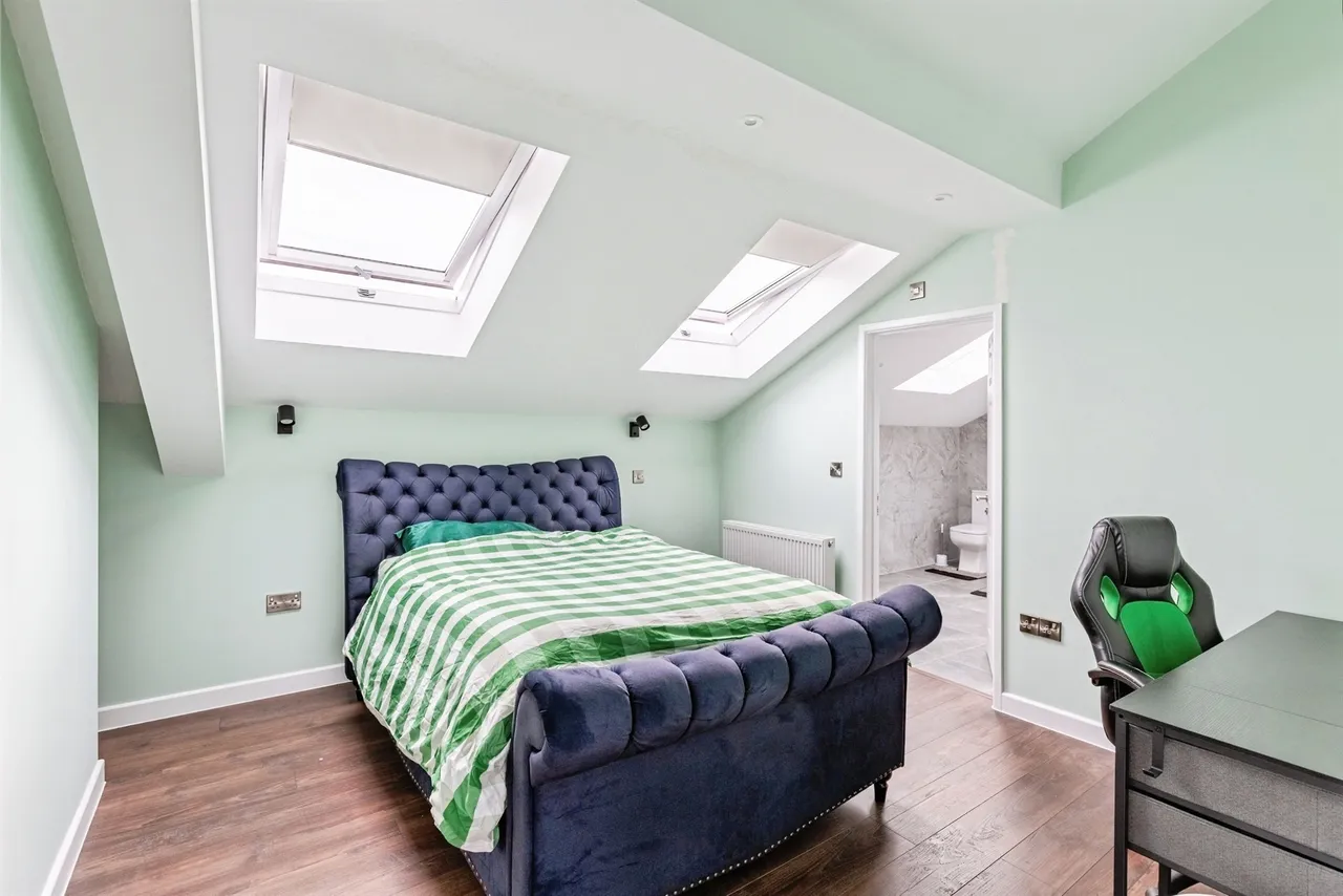 Barton Road, Barton Seagrave, Kettering, photo 8