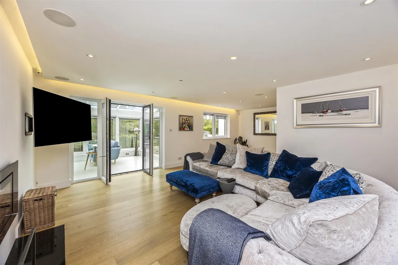 Greenfield Road, Burwash, TN19 7BX, photo 21