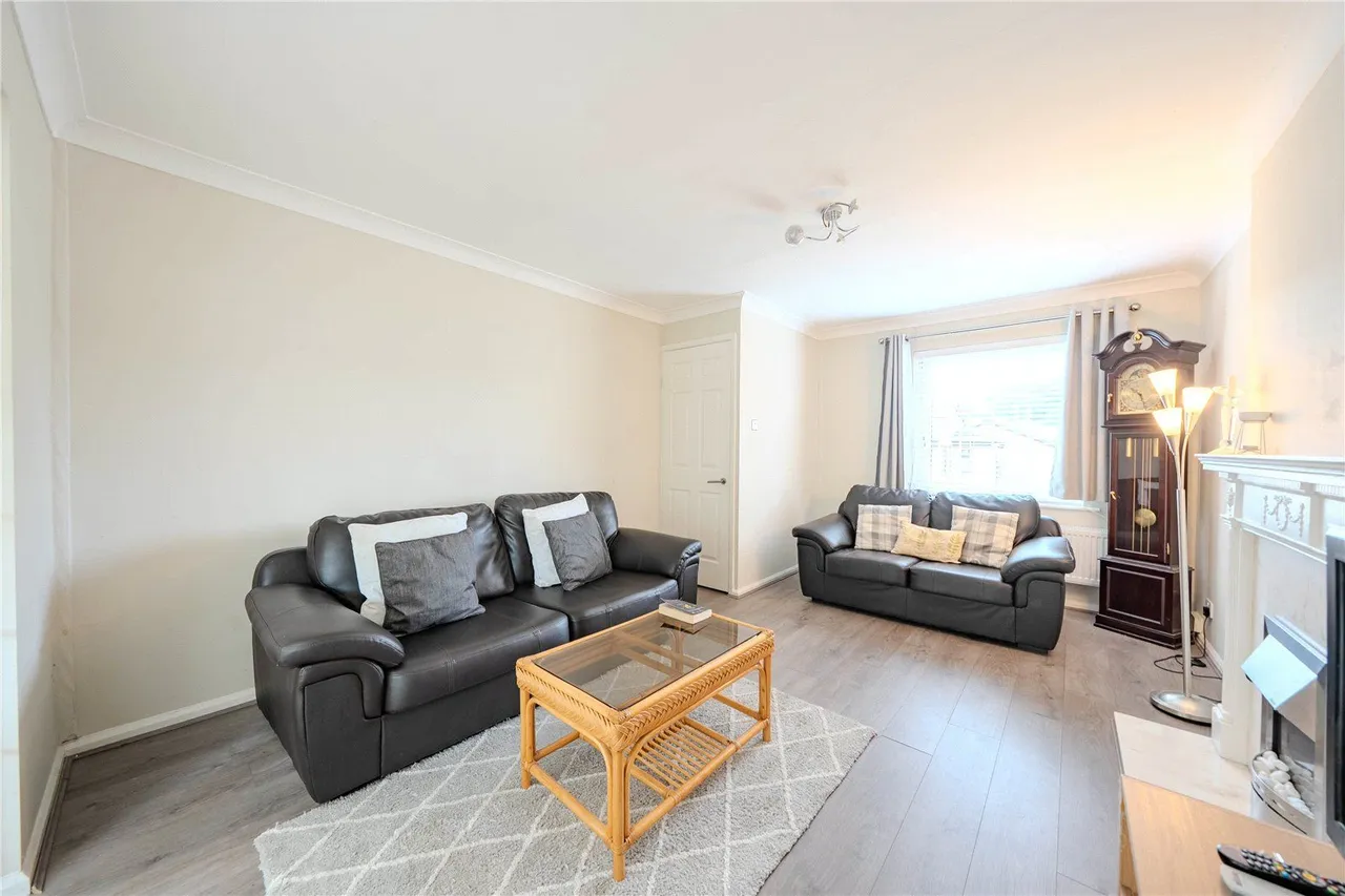 Eaton Hill, Leeds, LS16, photo 4