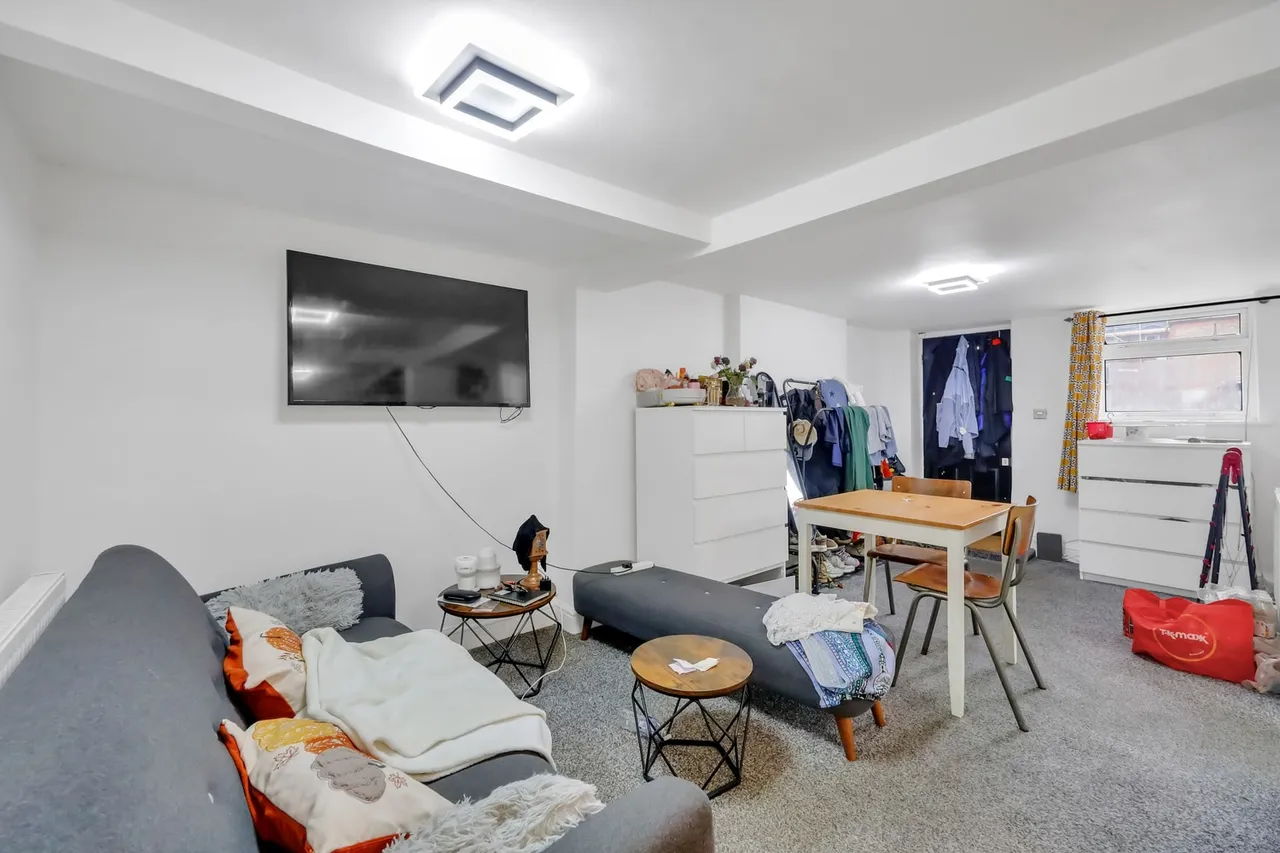 Flat F 3 Ambleside Avenue, Lambeth, London, SW16 6AD, photo 4