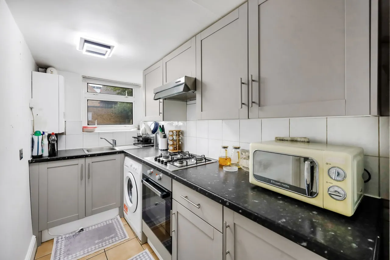 Flat F 3 Ambleside Avenue, Lambeth, London, SW16 6AD, photo 9