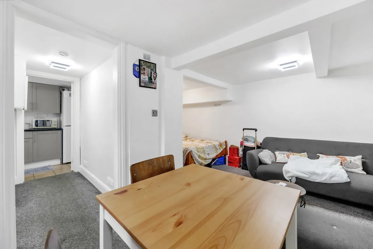 Flat F 3 Ambleside Avenue, Lambeth, London, SW16 6AD, photo 7