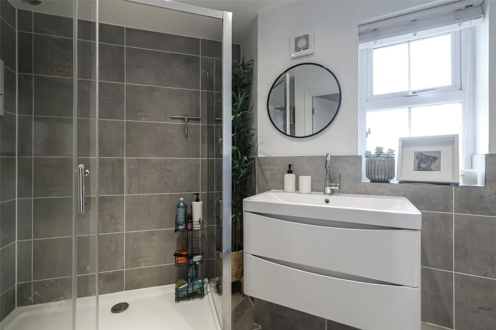 Pettacre Close, Woolwich, SE28, photo 7