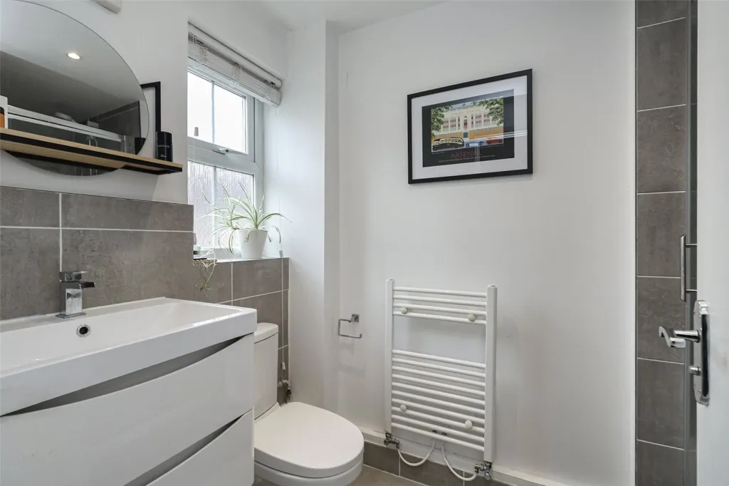 Pettacre Close, Woolwich, SE28, photo 17