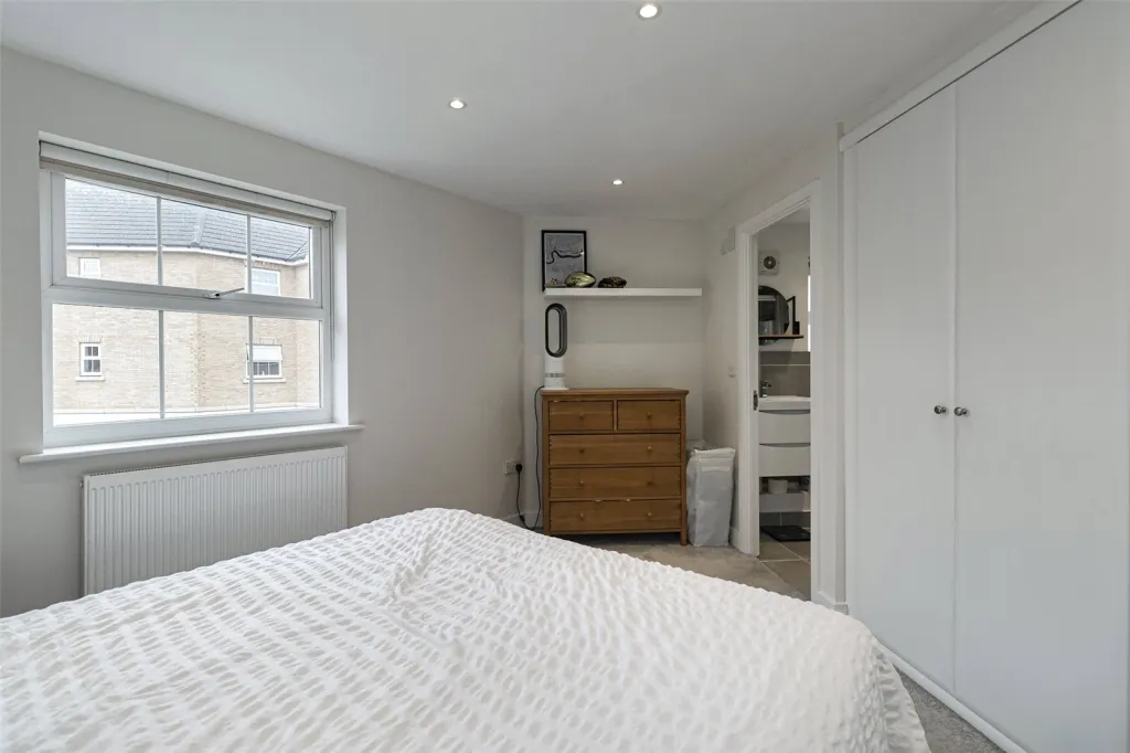 Pettacre Close, Woolwich, SE28, photo 15