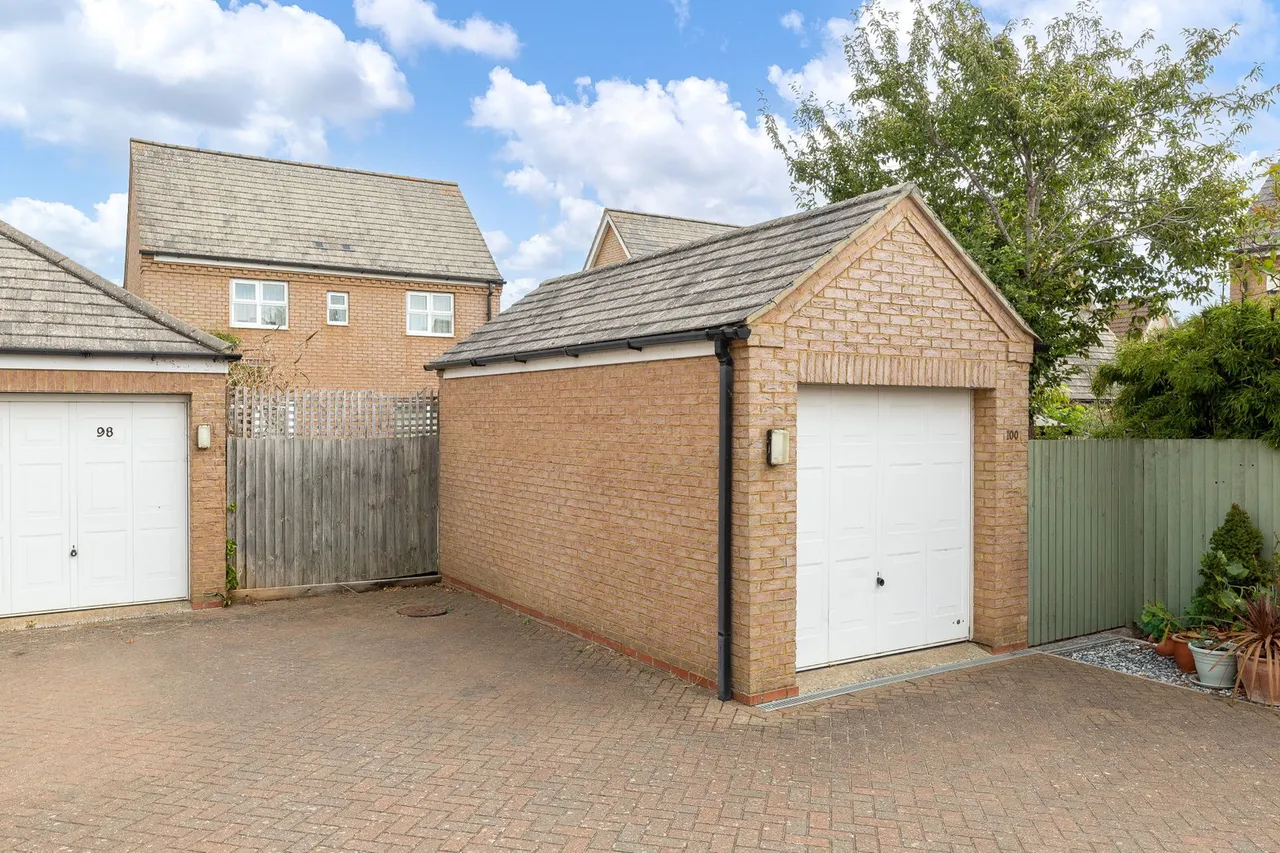 Headlands, Fenstanton, PE28, photo 11