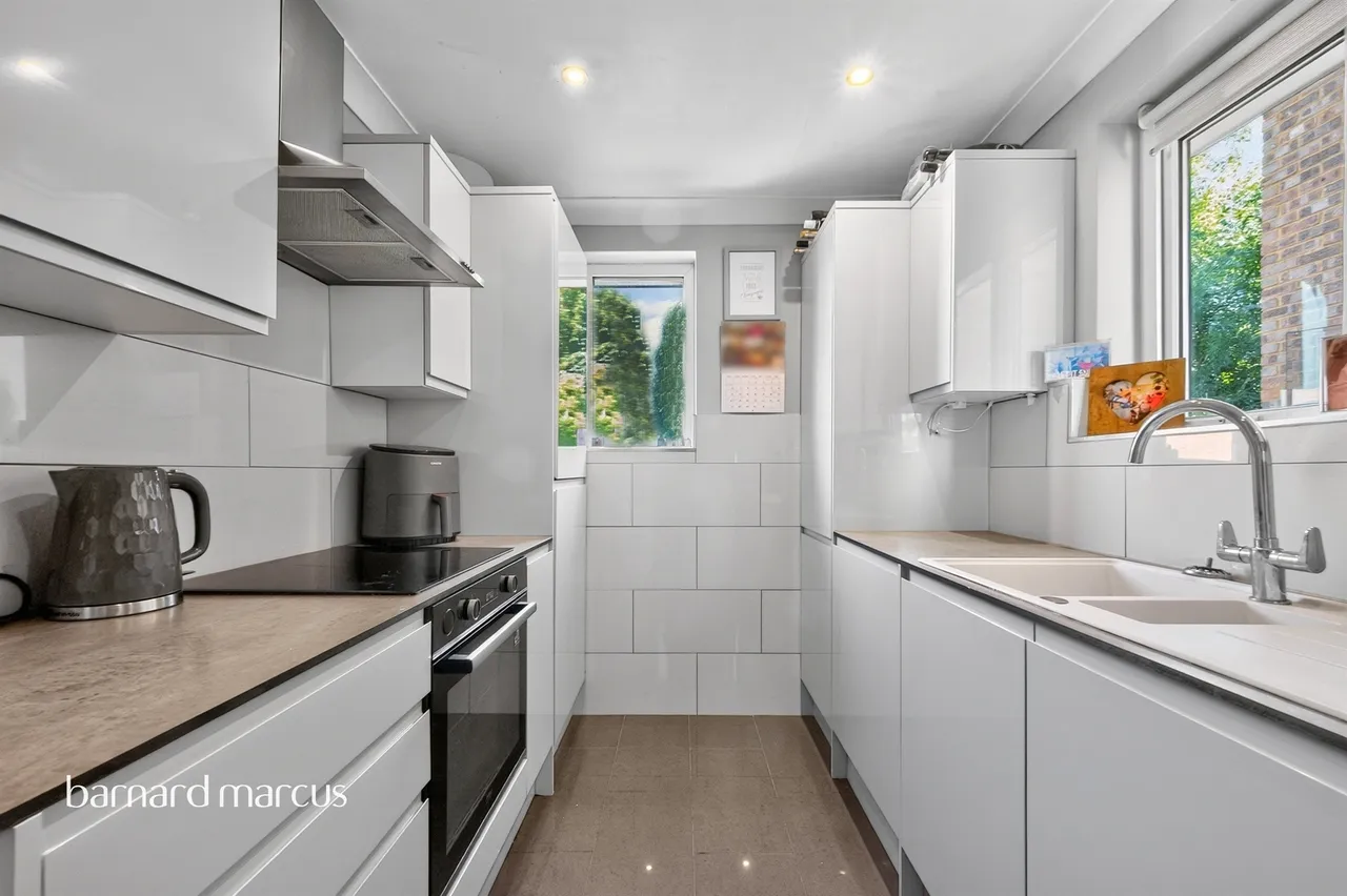 Hook Road, Surbiton, KT6, photo 6
