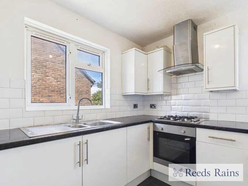 Nash Road, Romford, RM6, photo 12