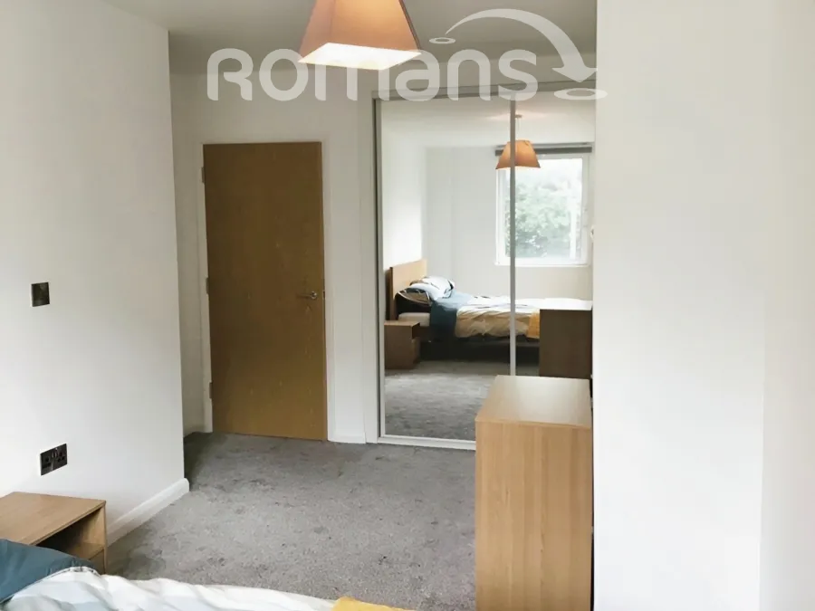 Farnborough Road, Farnborough, GU14, photo 5