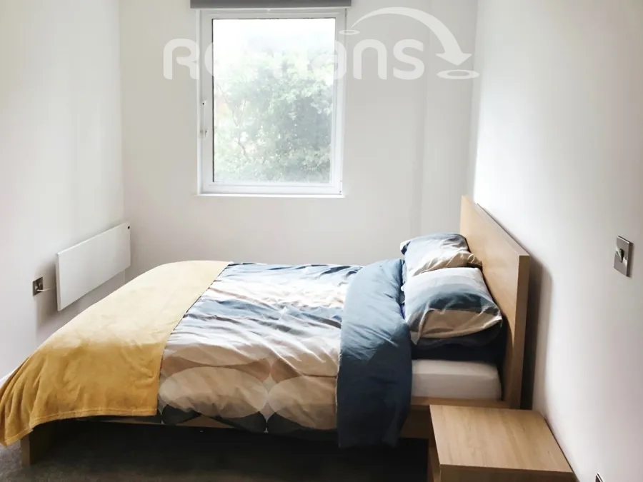 Farnborough Road, Farnborough, GU14, photo 4