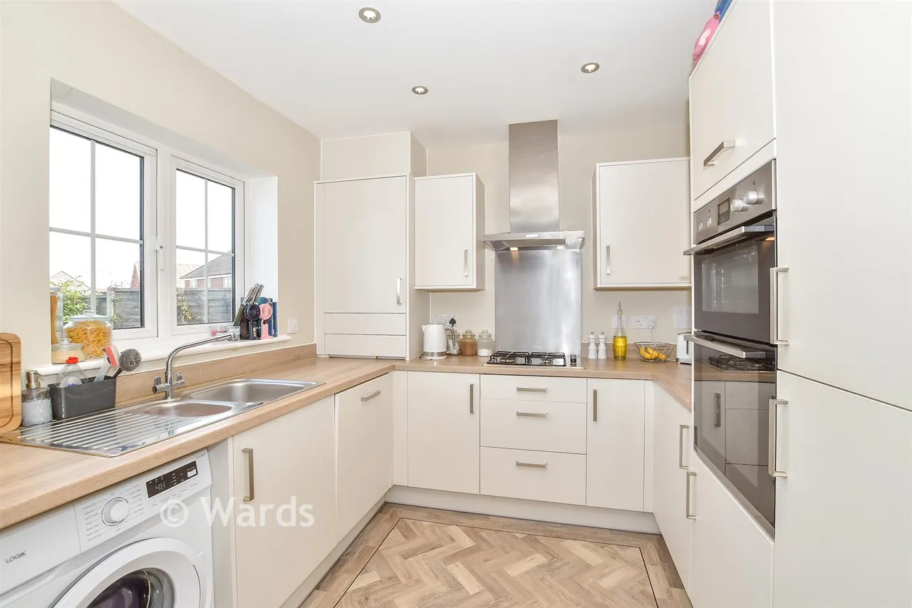 Maddocks Close, Paddock Wood, TN12, photo 2